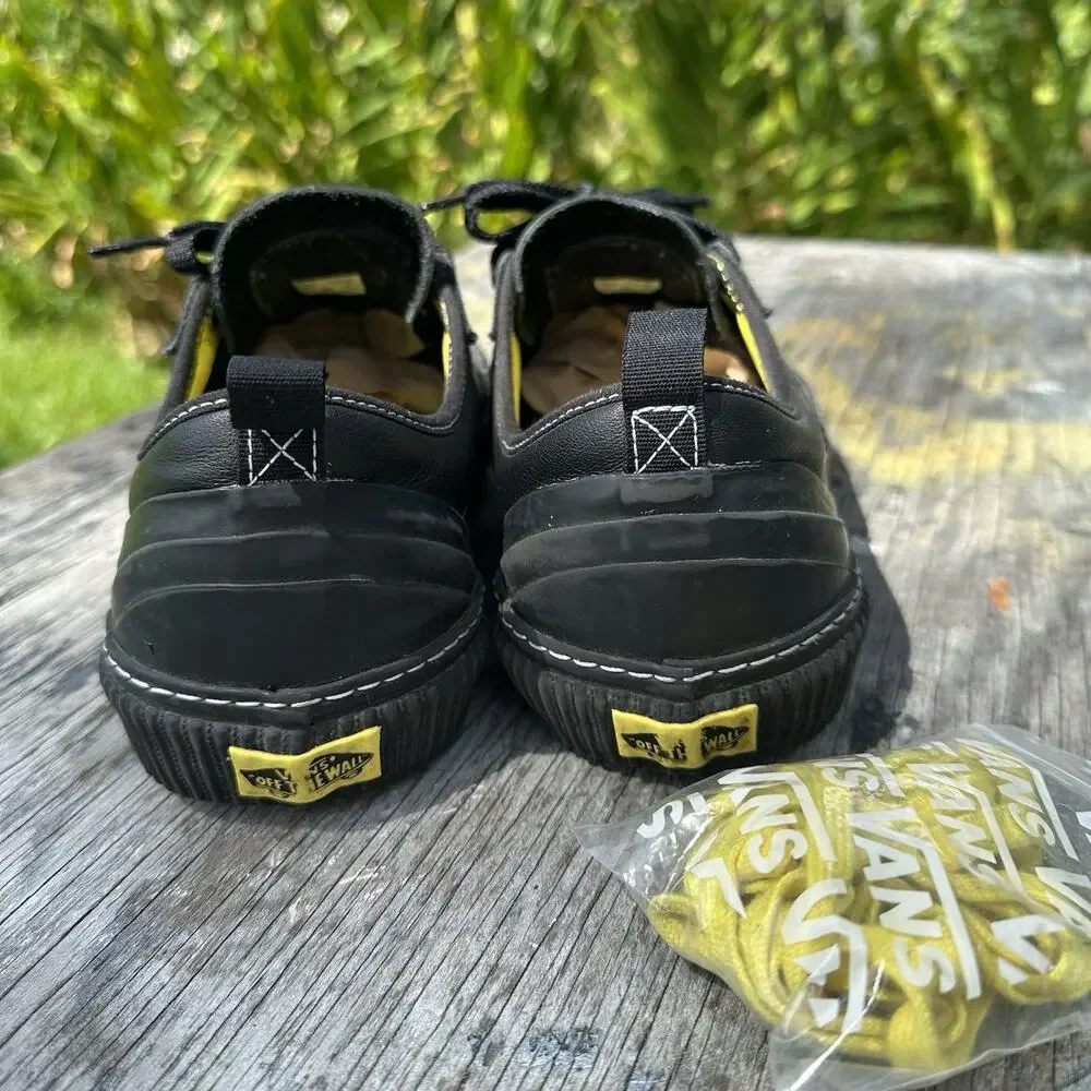 Vans very good